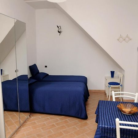 Serracapriola Guest House Dimora Fiorita الغرفة الصورة