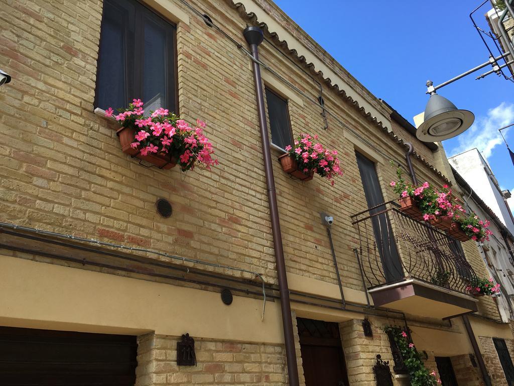 Serracapriola Guest House Dimora Fiorita المظهر الخارجي الصورة
