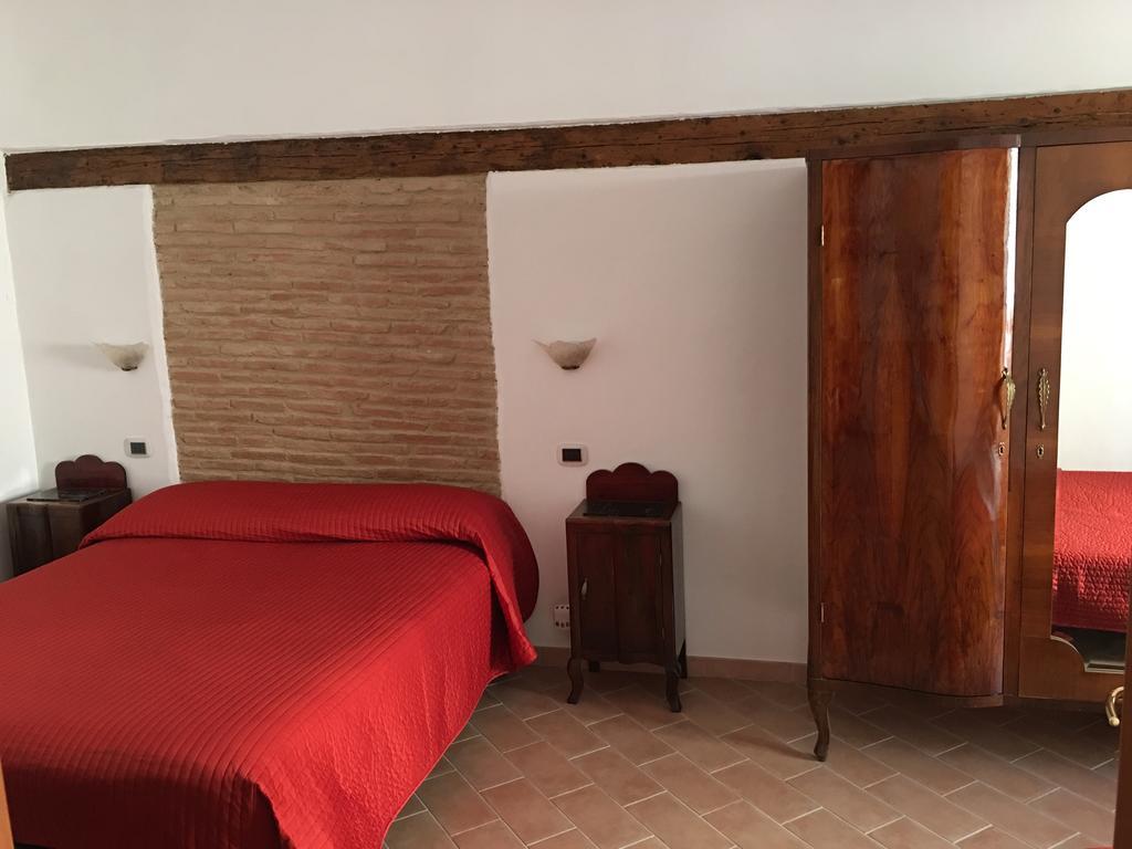 Serracapriola Guest House Dimora Fiorita الغرفة الصورة